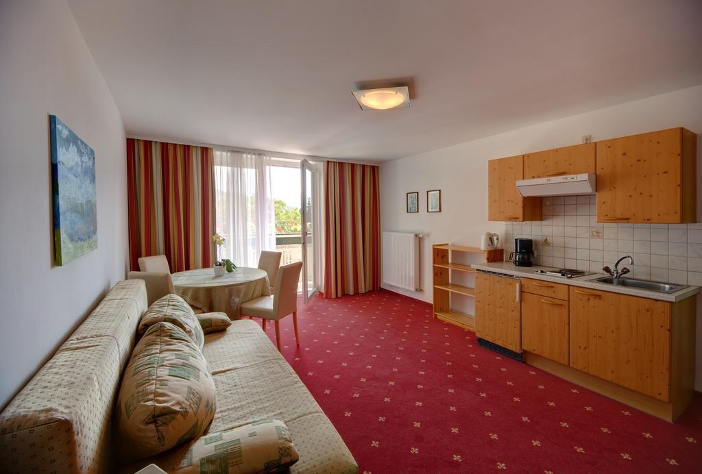 Pension & Apartments Ertl Seeboden Room photo