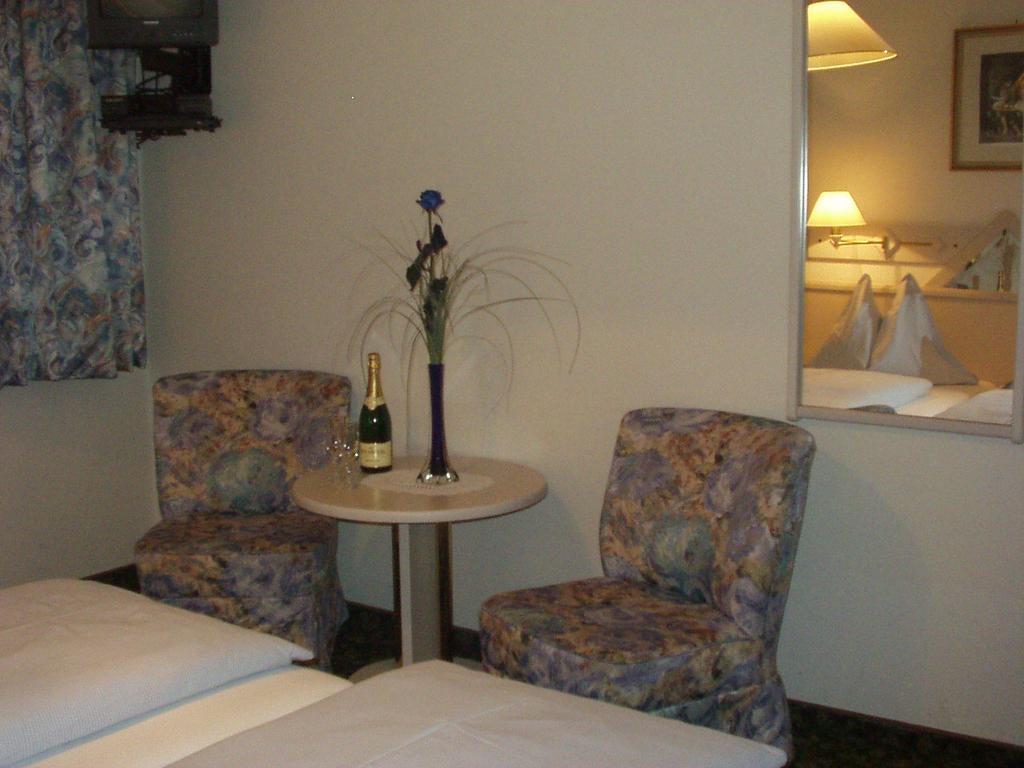 Pension & Apartments Ertl Seeboden Room photo